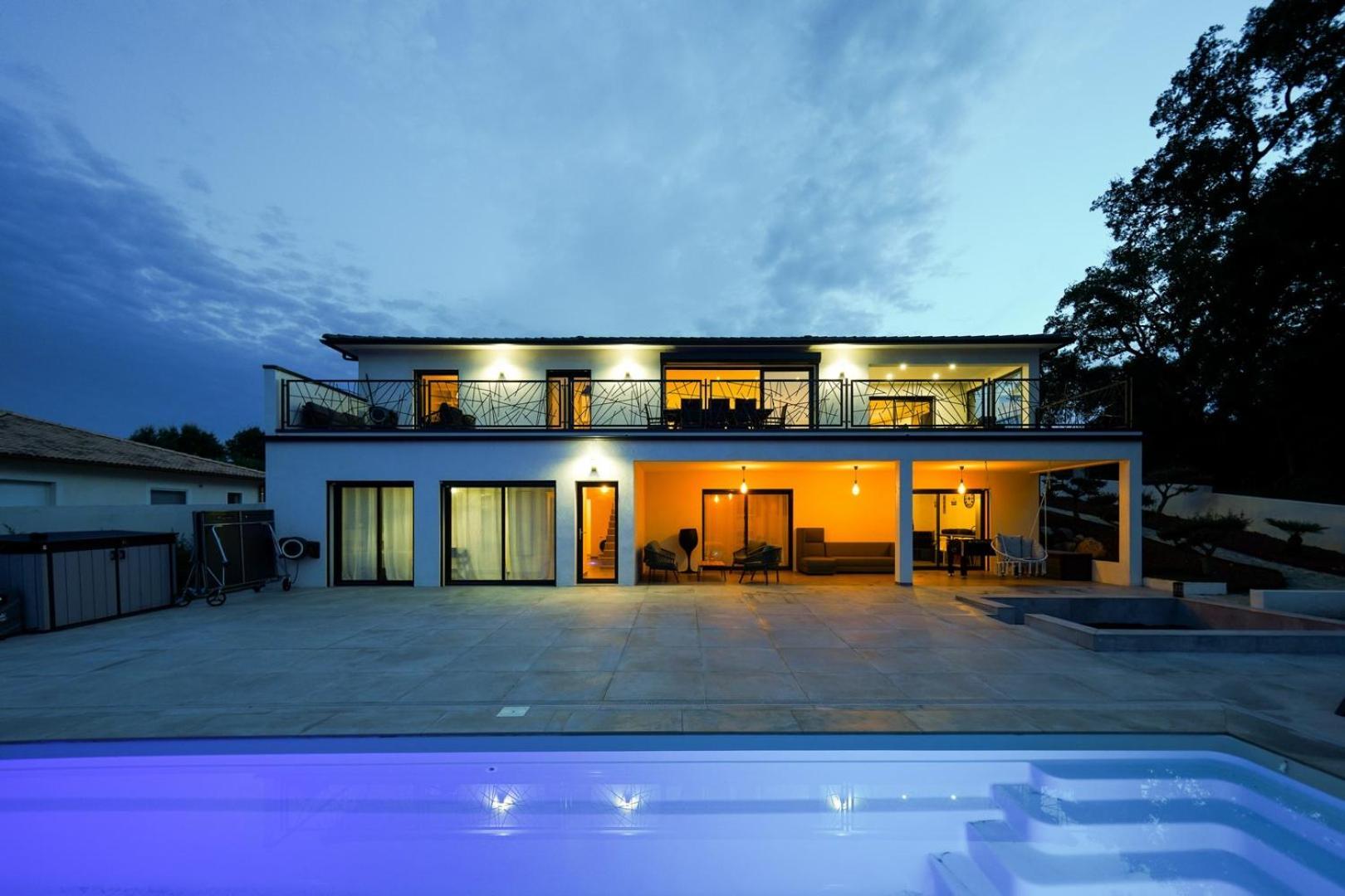 Tres Belle Villa A Ghisonaccia Avec Piscine Chauffee Экстерьер фото